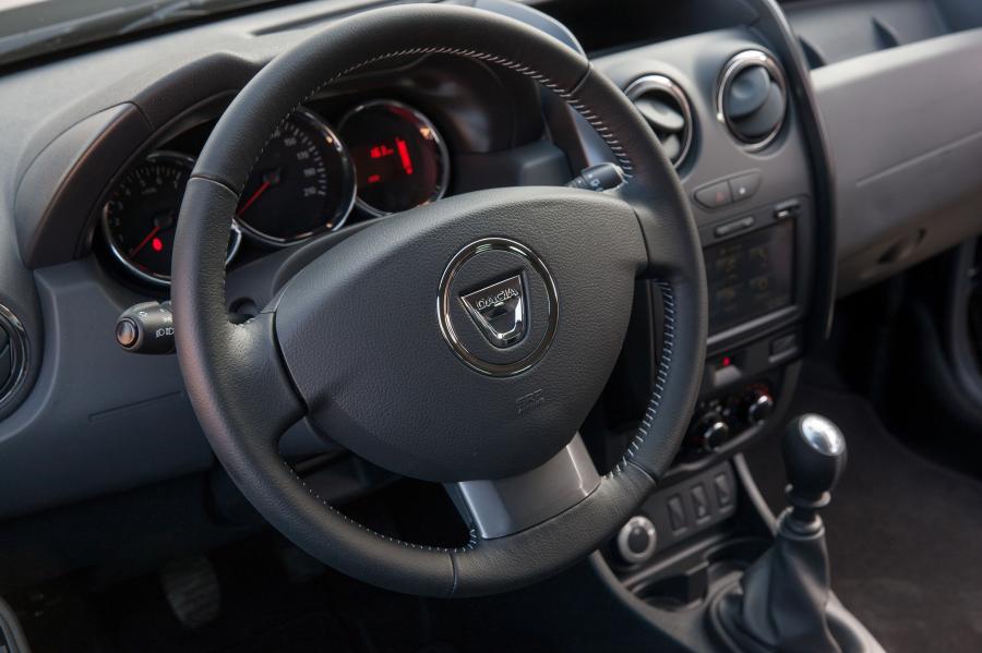 Панель приборов Dacia Duster Titan 2014 года  (IT) (фото 42 из 43)